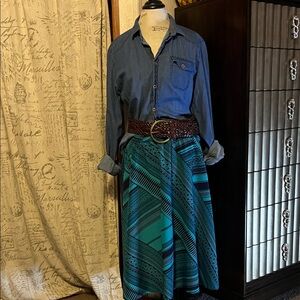 Old Navy Blue and Black A-Line Skirt